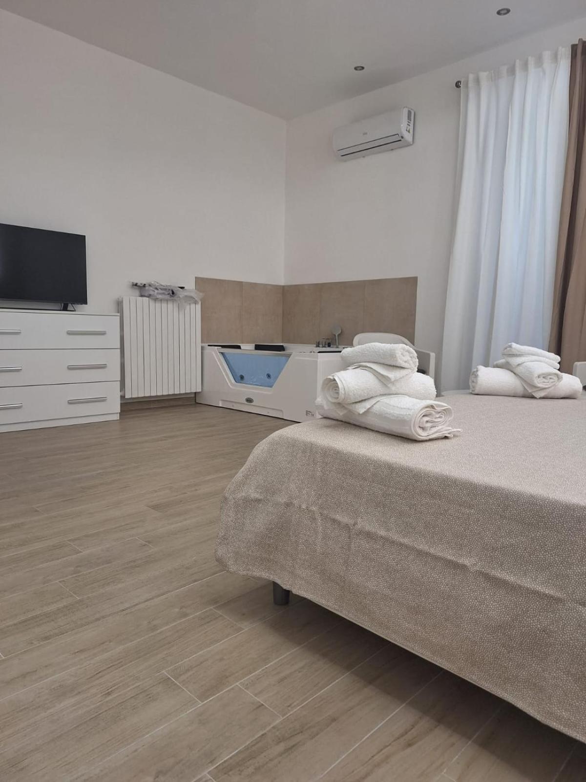 Bed E Suite Domar Brindisi Buitenkant foto