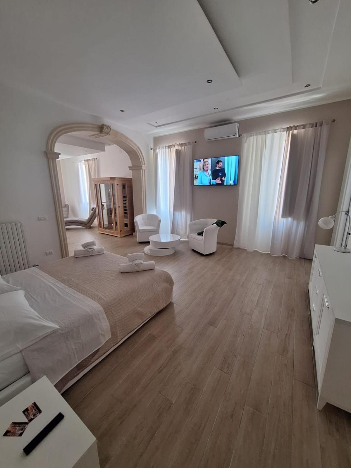 Bed E Suite Domar Brindisi Buitenkant foto
