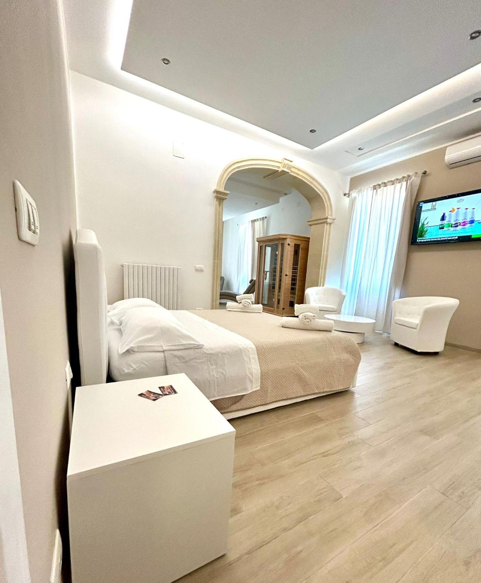 Bed E Suite Domar Brindisi Buitenkant foto