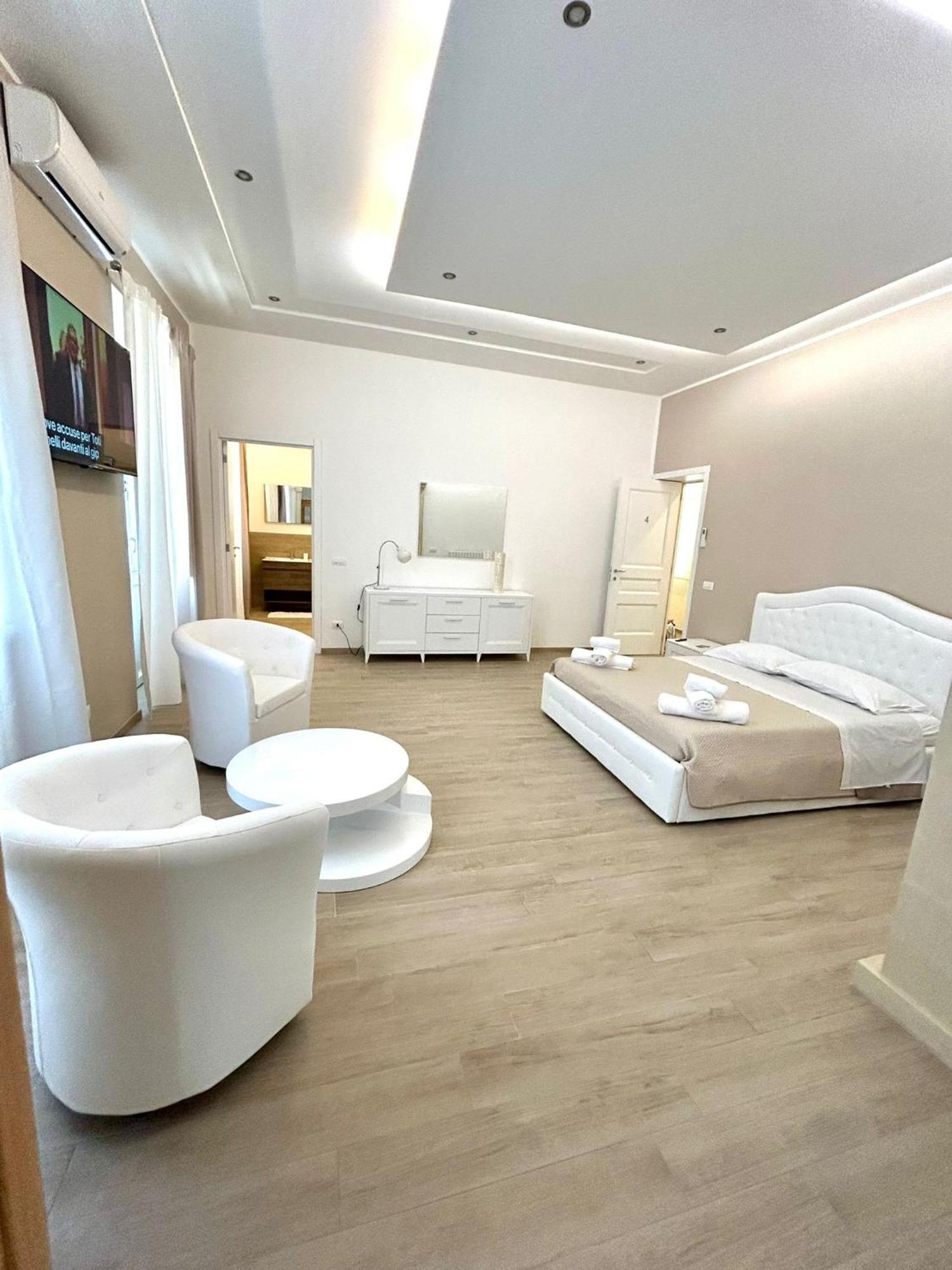 Bed E Suite Domar Brindisi Buitenkant foto