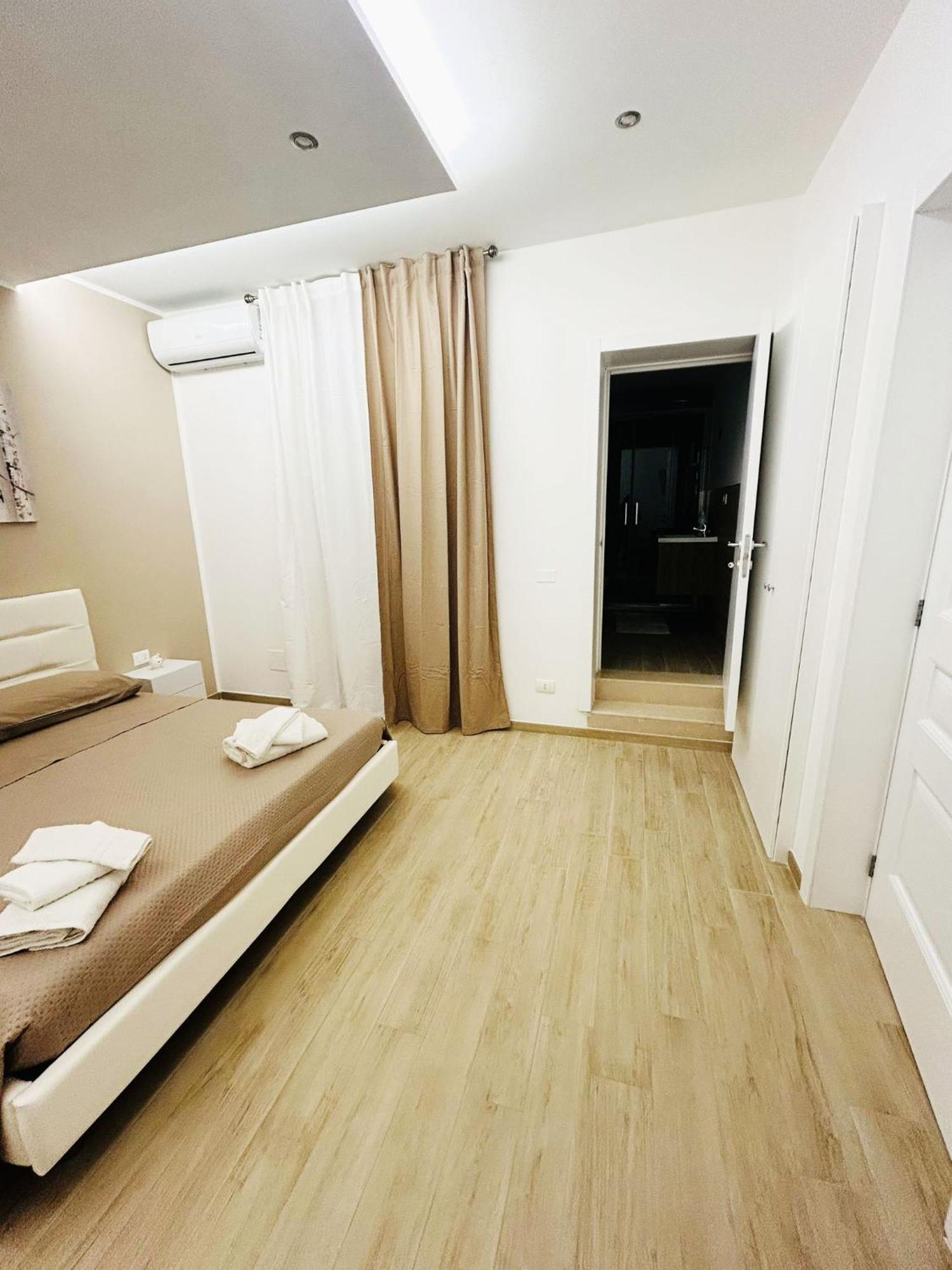 Bed E Suite Domar Brindisi Buitenkant foto