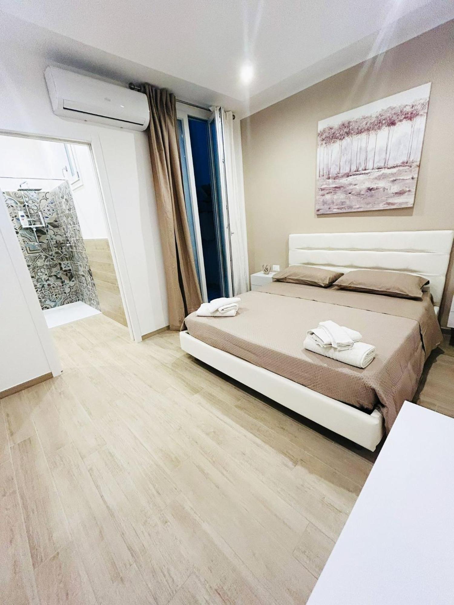 Bed E Suite Domar Brindisi Buitenkant foto